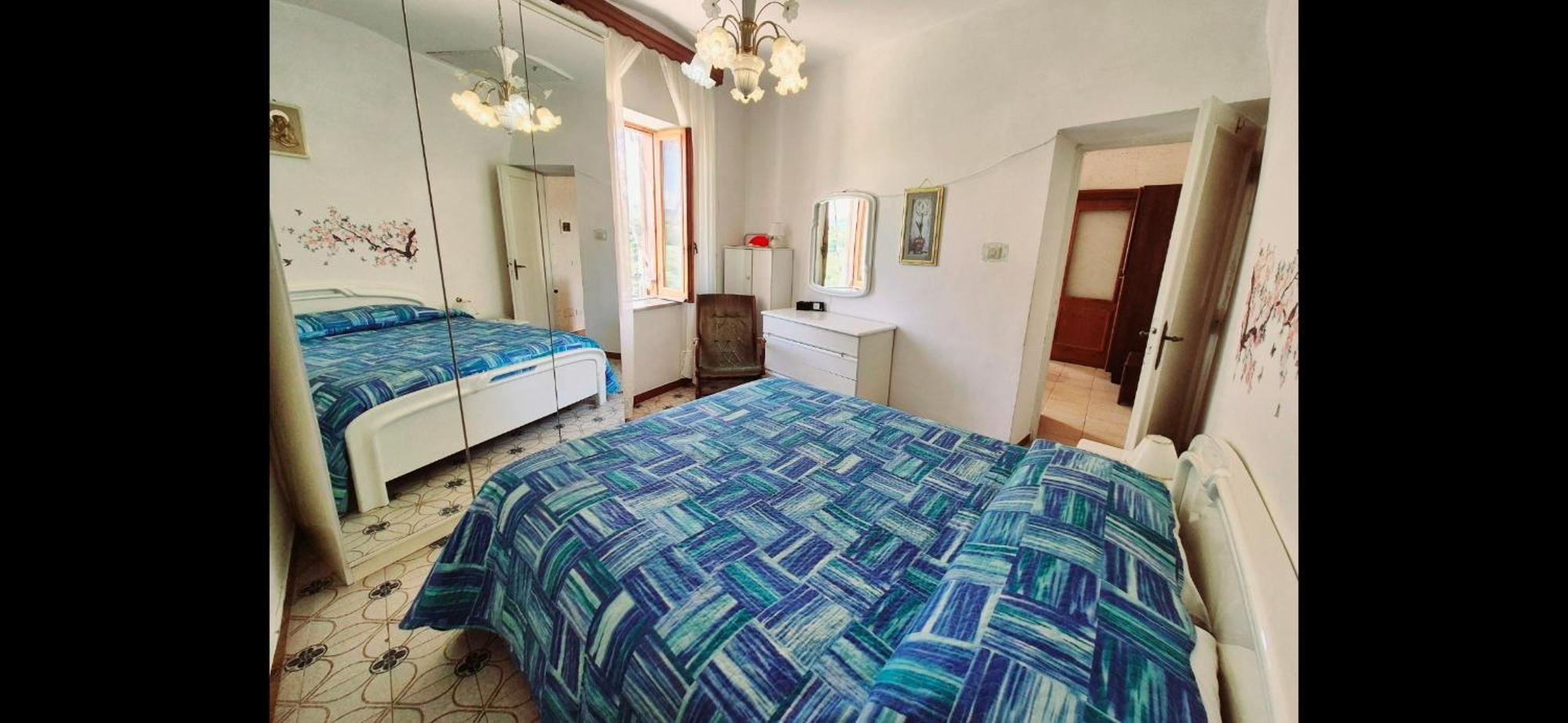 Appartamento La Casa In Piazza Toffia Esterno foto