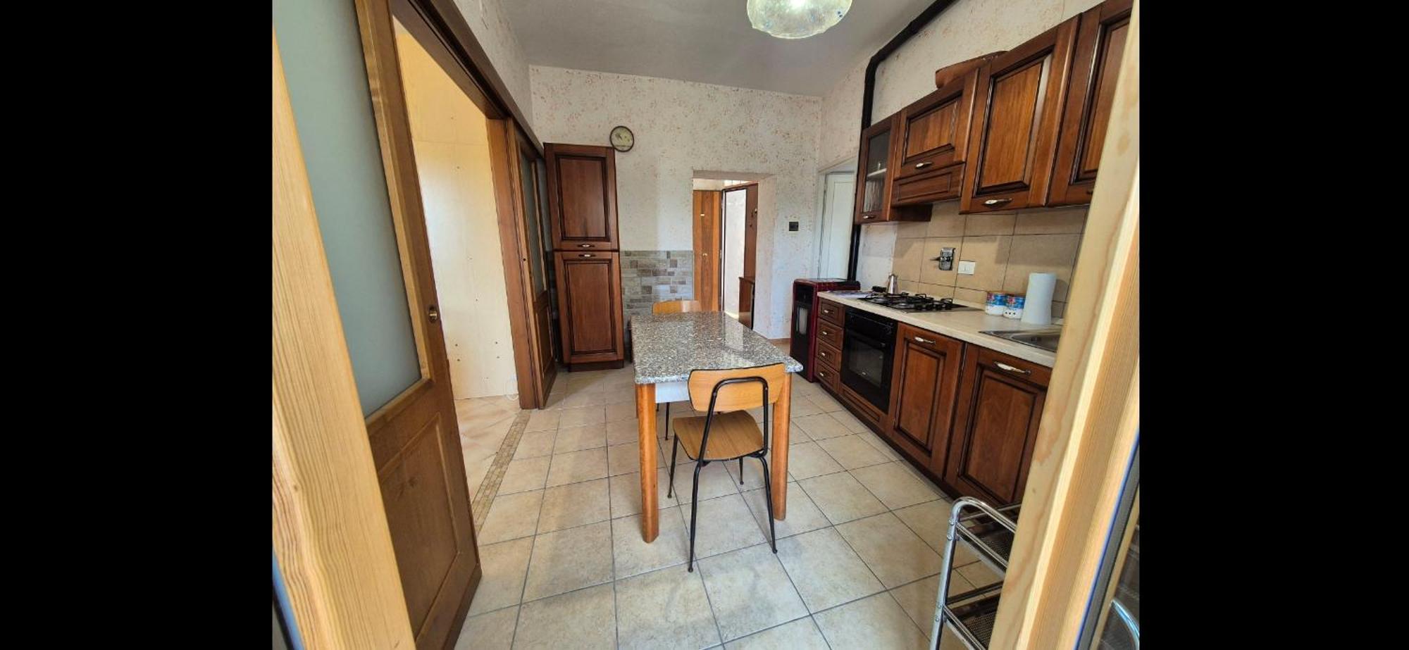 Appartamento La Casa In Piazza Toffia Esterno foto